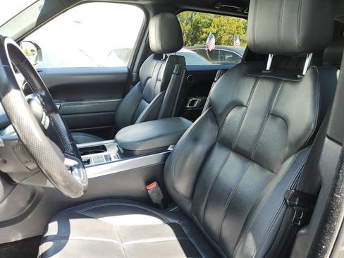 Used 2015 Land Rover Range Rover Sport SE image 30