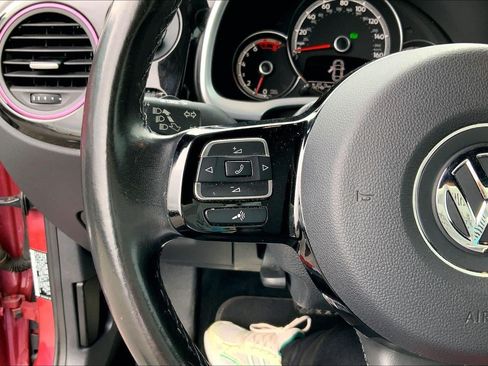 Used 2017 Volkswagen Beetle #PinkBeetle FWD image 16