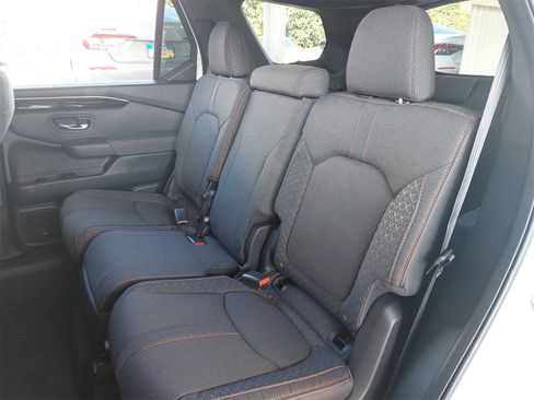 New 2025 Honda Pilot Sport image 15