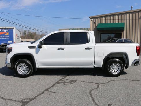 Used 2022 GMC Sierra 1500 Pro w/ Pro Value Package image 2