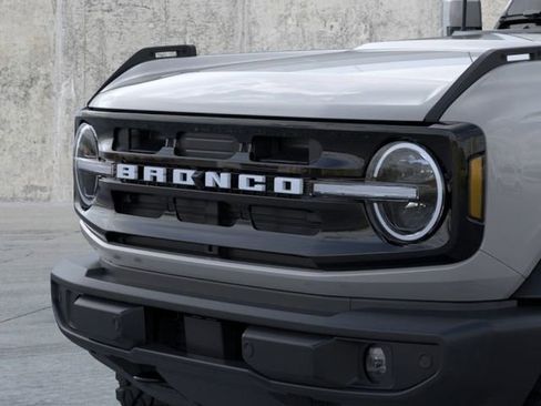 New 2026 Ford Bronco Outer Banks w/ Sasquatch Package image 17