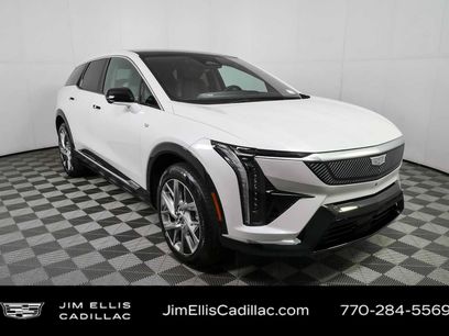 Certified 2025 Cadillac Optiq Luxury 1