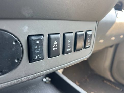 Used 2018 Nissan Frontier SV w/ Value Truck Package RWD image 11