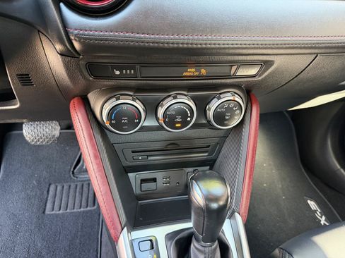 Used 2018 MAZDA CX-3 Touring FWD image 24
