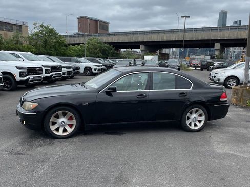 Used 2007 BMW 750i RWD image 5