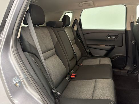 Used 2025 Nissan Rogue SV FWD image 28