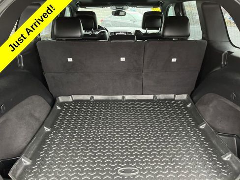 Used 2020 Jeep Grand Cherokee Altitude AWD/4WD image 17