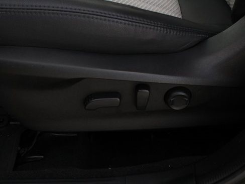 Used 2019 Subaru Forester Premium image 18