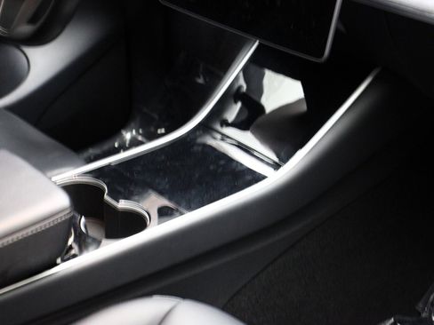 Used 2020 Tesla Model Y Performance image 41