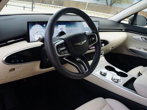 New 2026 Genesis GV70 2.5T Select image 18