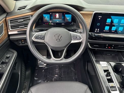 Used 2024 Volkswagen Atlas SE image 27