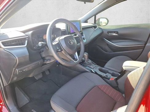 Certified 2025 Toyota Corolla SE image 9