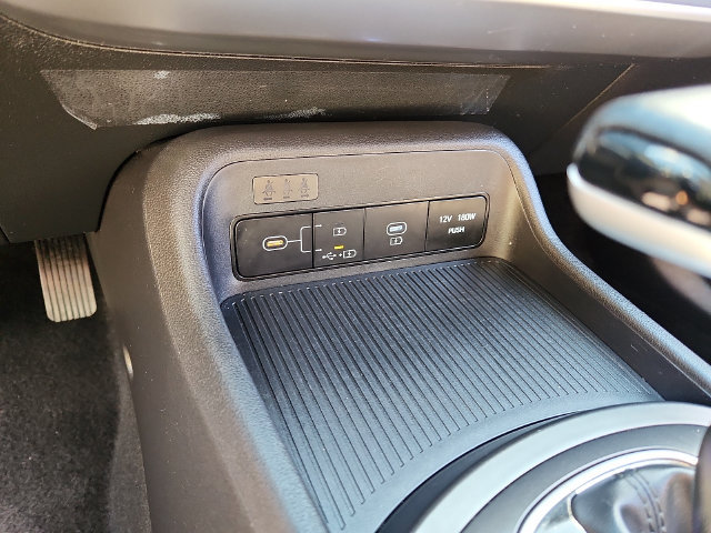Used 2025 Hyundai Kona SEL AWD/4WD image 24