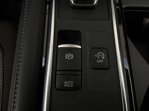 Used 2026 Nissan Pathfinder SL AWD/4WD image 28