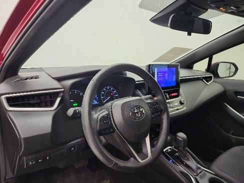 Used 2024 Toyota Corolla SE w/ SE Package FWD image 12