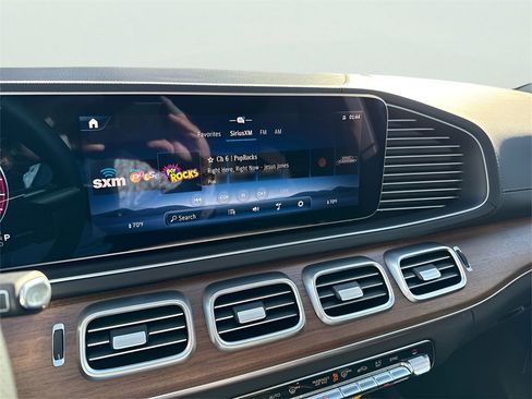 New 2026 Mercedes-Benz GLS 450 4MATIC image 15