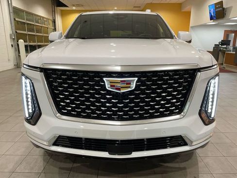 New 2026 Cadillac Escalade ESV Luxury w/ Touring Package AWD/4WD image 9