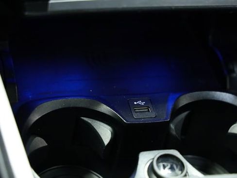 Used 2023 BMW 330i 330i w/ M Sport Package image 21