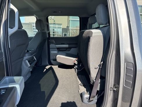 New 2025 Ford F350 XLT w/ Black Appearance Package image 19