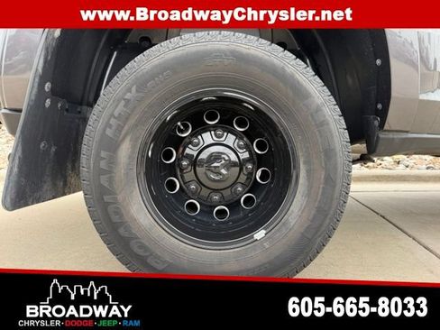 Used 2024 RAM 3500 Limited AWD/4WD image 10