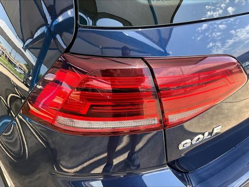 Used 2018 Volkswagen Golf S FWD image 29