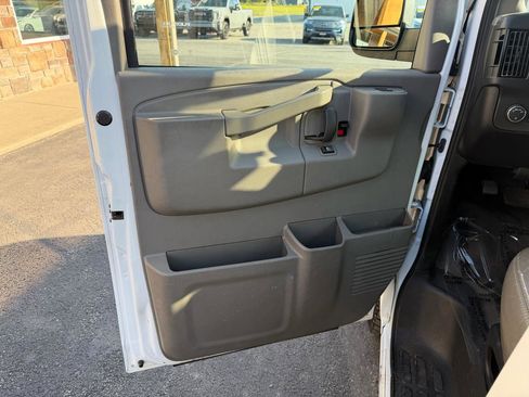 Used 2019 Chevrolet Express 2500 image 13