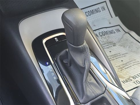 Used 2020 Toyota Corolla LE image 26