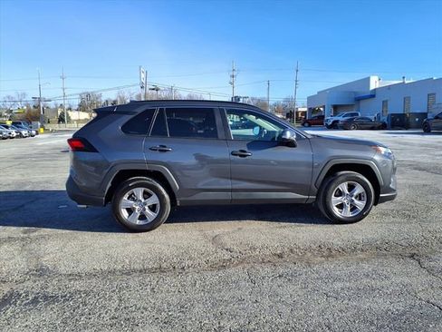 Used 2025 Toyota RAV4 XLE image 12