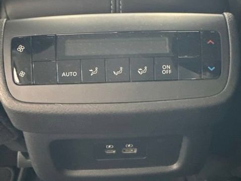 Certified 2024 Nissan Pathfinder SL w/ Black Appearance Package AWD/4WD image 26