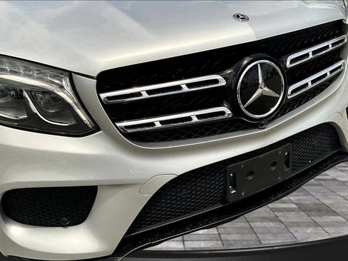 Used 2018 Mercedes-Benz GLS 550 4MATIC w/ Driver Assistance Package image 28