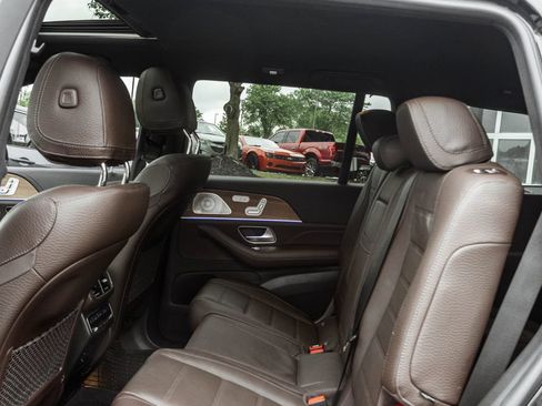 Used 2022 Mercedes-Benz GLS 450 4MATIC image 27
