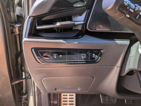 Certified 2025 Kia Niro EX Touring FWD image 26