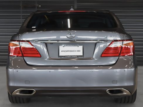 Used 2012 Lexus LS 460 w/ Luxury Value Edition RWD image 12