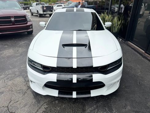 Used 2019 Dodge Charger Scat Pack RWD image 6