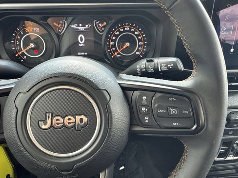 Used 2024 Jeep Wrangler Unlimited Sport AWD/4WD image 26
