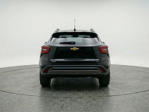 Used 2025 Chevrolet Trax LT image 7