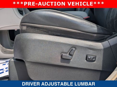 Used 2014 Chrysler Town & Country Touring-L FWD image 25