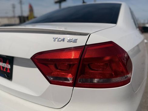 Used 2014 Volkswagen Passat TDI SE image 23