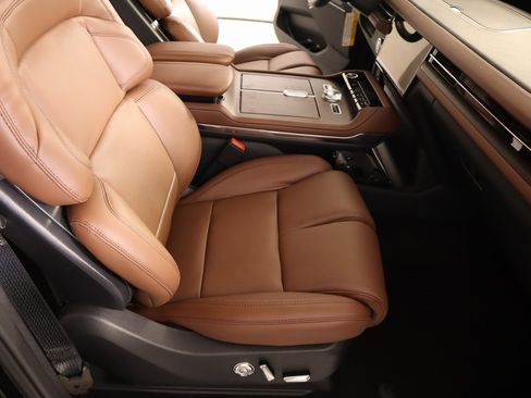 New 2025 Lincoln Navigator L Reserve image 14