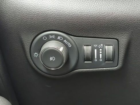 Used 2022 Jeep Compass Trailhawk image 25