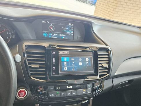 Used 2017 Honda Accord EX-L image 24