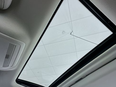 Used 2025 MAZDA MAZDA3 s image 24