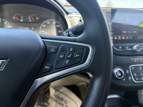Used 2023 Chevrolet Malibu LT FWD image 19