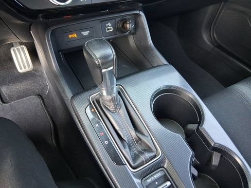 Used 2023 Honda Civic Sport image 18