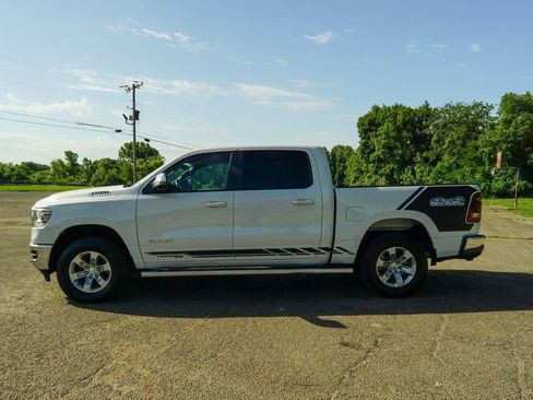 Used 2024 RAM 1500 Laramie AWD/4WD image 5