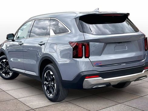 Used 2024 Kia Sorento S AWD/4WD image 10