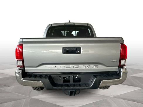 Used 2021 Toyota Tacoma SR5 RWD image 7