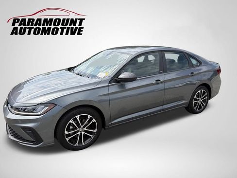 Used 2025 Volkswagen Jetta Sport FWD image 9