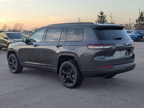 New 2026 Jeep Grand Cherokee L Limited w/ Limited Altitude Package AWD/4WD image 4