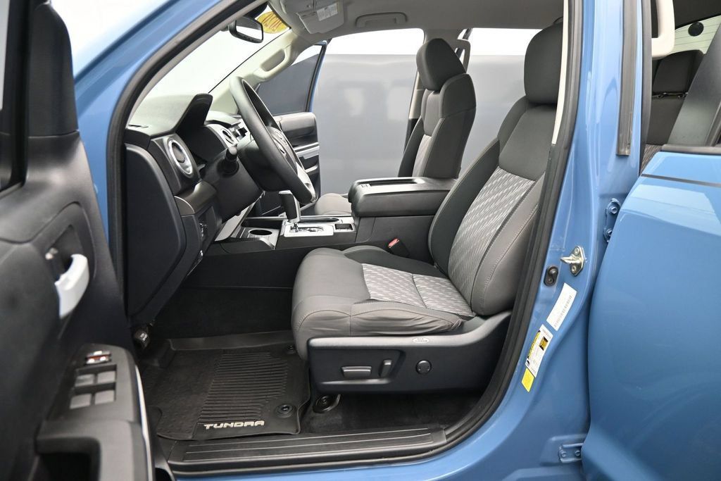 Used 2020 Toyota Tundra SR5 w/ SR5 Upgrade Package RWD image 17